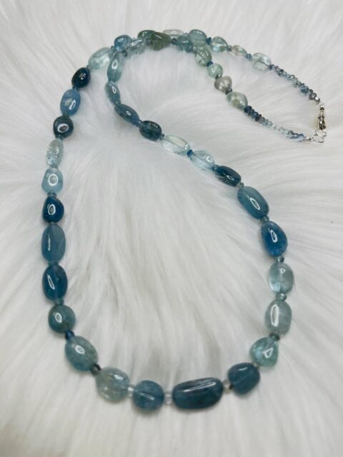 π©΅ππ©΅
Perfect for a MARCH born aquamarine lover. This all natural aquamarine nugget necklace has the most gorgeous shades of blue. Please DM me for all the details on this beautiful piece.π₯°
#aquamarinenecklace #aquamarinenuggets #marchbirthstone #zacharybloomjewelry #springjewelry