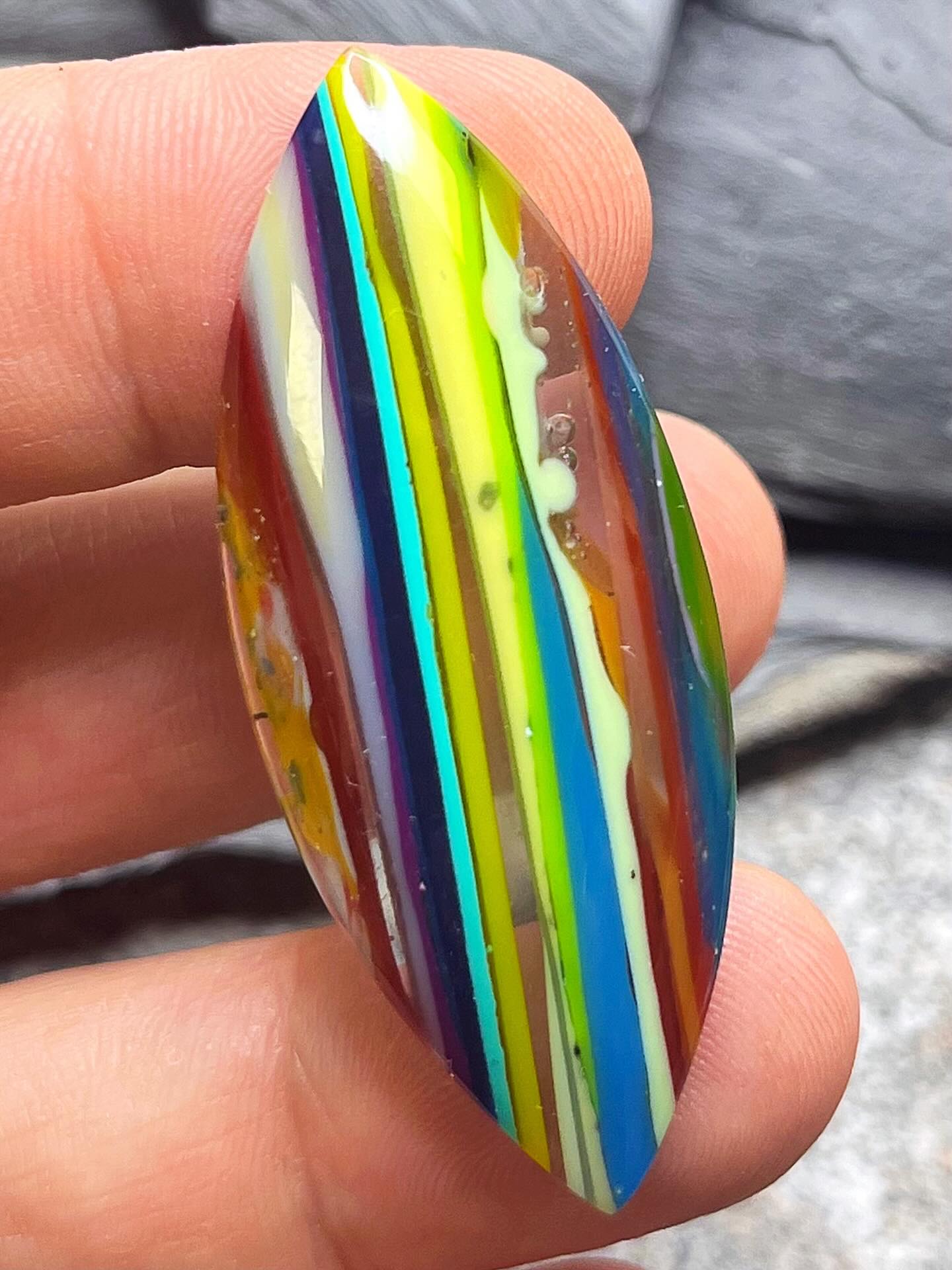 ππββοΈπββοΈ
Love how this one turned out! What a gorgeous SURFITE cabochon. This will make a really nice necklace. DM me if youβd like me to make you something special using this piece of recycled surfboard resin.π
#surfite #surfitecabochon #surfitenecklace #zacharybloomjewelry #handshapedsurfboards