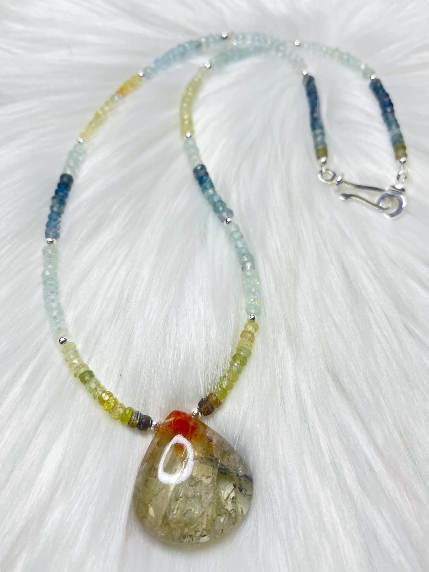 💛🩵💚
SUPER RARE 100% natural African sunstone & aquamarine pendant combined with stunning all natural faceted aquamarine shaded gemstones and sterling silver accents. This is quite a special piece that is most definitely one-of-a-kind. The necklace is approximately 21 inches in length.
Please DM me for price, video, and all questions.😊
#aquamarinesunstone #aquamarinenecklace #raregemstones #zacharybloomjewelry #designerjewelry