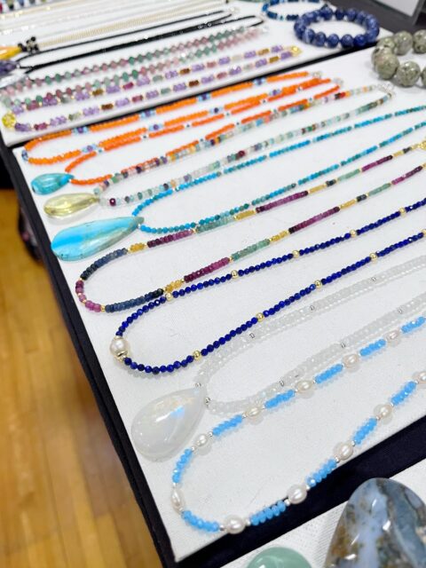 🌺💐🌸 
You can catch me today from 9-3pm at Brick Township High School in Brick, NJ. Hope to see you out on this lovely Saturday. And stay tuned to tons of more shows coming soon.😍
#artisanshow #shoplocalnj #zacharybloomdesigns #surfite #njcraftshow