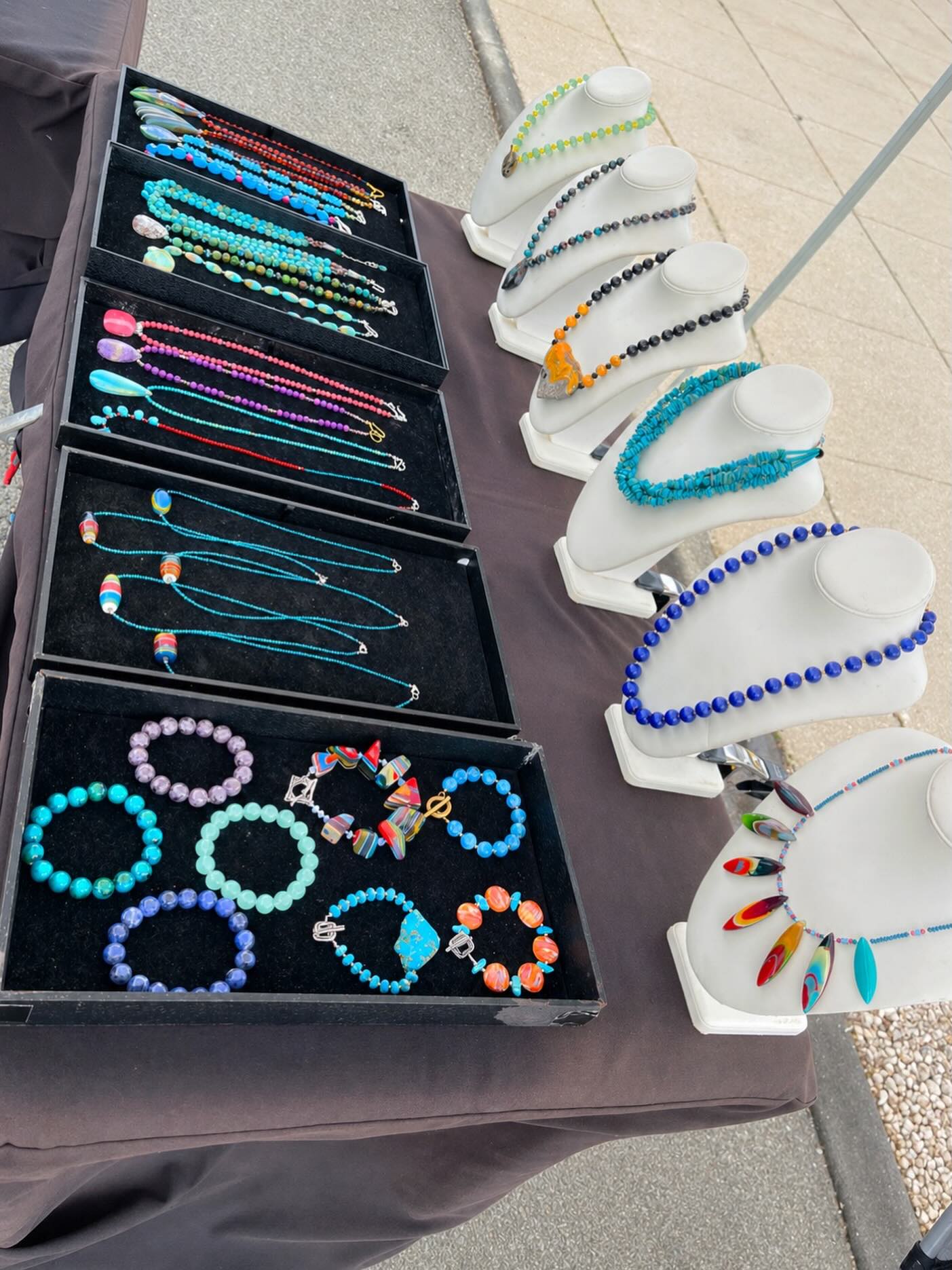 ‼️‼️‼️ 
I am here in Somers Point, NJ at BayFest today and so is the crazy winds! And there is definitely some possible rain later. I braved the wind & cold this morning and did a simple booth set-up with the hopes to make it through the day without blowing away!🤣
My space is 7-29 on Bay Ave right at Gibbs Ave. come see me if you plan to walk the show.😍
#bayfest #somerspointnj #somerspointbayfest #zacharybloom #surfite