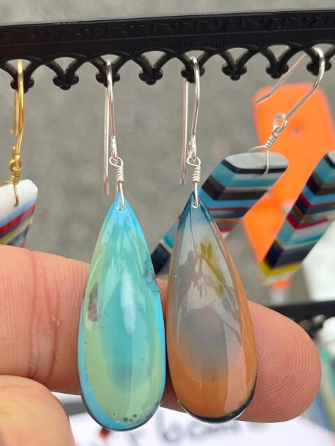 🏄‍♀️🏄🏄‍♂️
SURFITE IS SO RIGHT! I am here in Somers Point, NJ at BayFest today and so is the crazy winds! And there is definitely some possible rain later. I braved the wind & cold this morning and did a simple booth set-up with the hopes to make it through the day without blowing away!🤣
My space is 7-29 on Bay Ave right at Gibbs Ave. come see me if you plan to walk the show.😍
#bayfest #somerspointnj #somerspointbayfest #zacharybloom #surfite