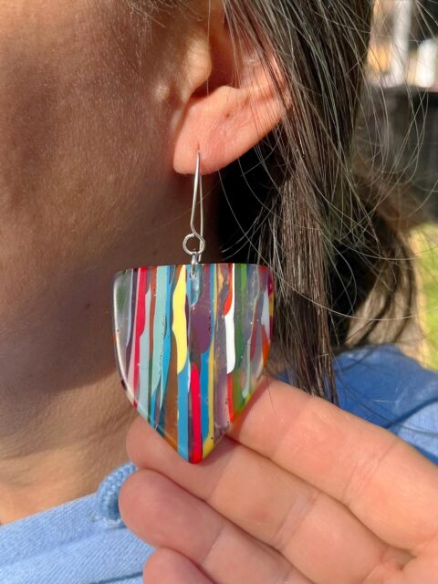 🏄🏄‍♀️🏄‍♂️
Large & lightweight pair of gorgeous recycled surfboard resin earrings available now! I hand-shaped these out of raw SURFITE material from Santa Cruz, CA. Shout out to my wife for modeling for me. The silver earwires will most certainly be properly cleaned before shipping. DM me for details on this pair.😜
#surfite #surfiteearrings #surfboardglassing #upcycledearrings #zacharybloomjewelry