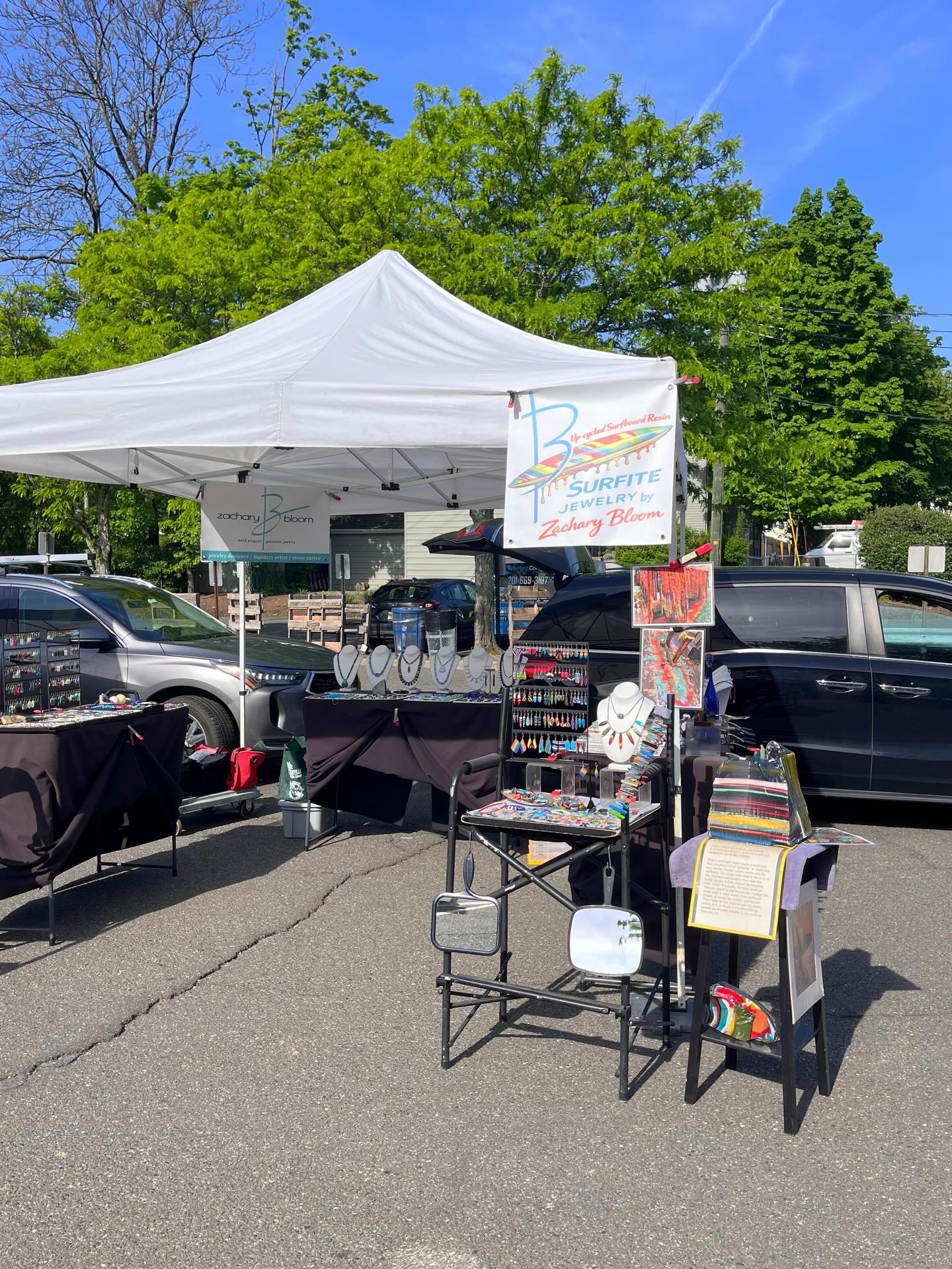 โผ๏ธโผ๏ธโผ๏ธ
I LOVE a show where I can park behind my booth. It makes it so easy for set-up and take down. Catch me today for the Ramsey Farmerโs Market from 9-2pm in Ramsey, NJ. This is definitely one of the best farmers markets in New Jersey. Tons of growers, bakers, and makers!
Hope to see you out today.๐
#ramseyfarmersmarket #ramseynj #zacharybloomdesigns #surfite #njfarmersmarket