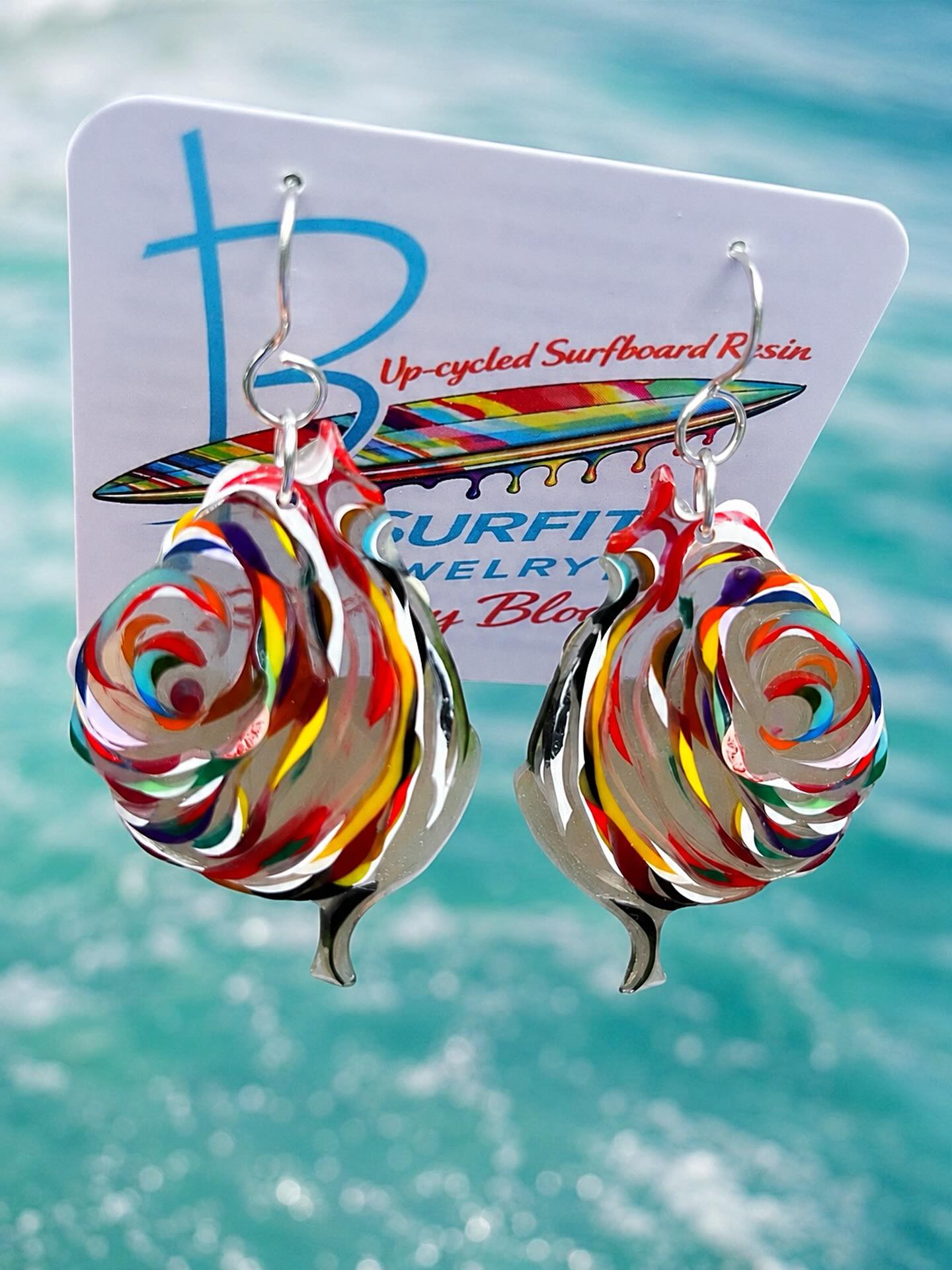 😍😍😍
Catch these SURFITE earrings at my Saturday show in Beach Haven, NJ on LBI called the Beach Haven Art Walk! You don’t want to miss all the talent that will be lined up all along Bay Avenue from Pearl Street to 8th Street. I should be at the corner of Coral Street set-up right in front of the surf shop called South End Surf ‘N Paddle. If anything changes with my location I will let ya know. Hope to see ya there!😜
#beachhavenartwalk #beachhavennj #zacharybloomjewelry #surfite #surfiteearrings