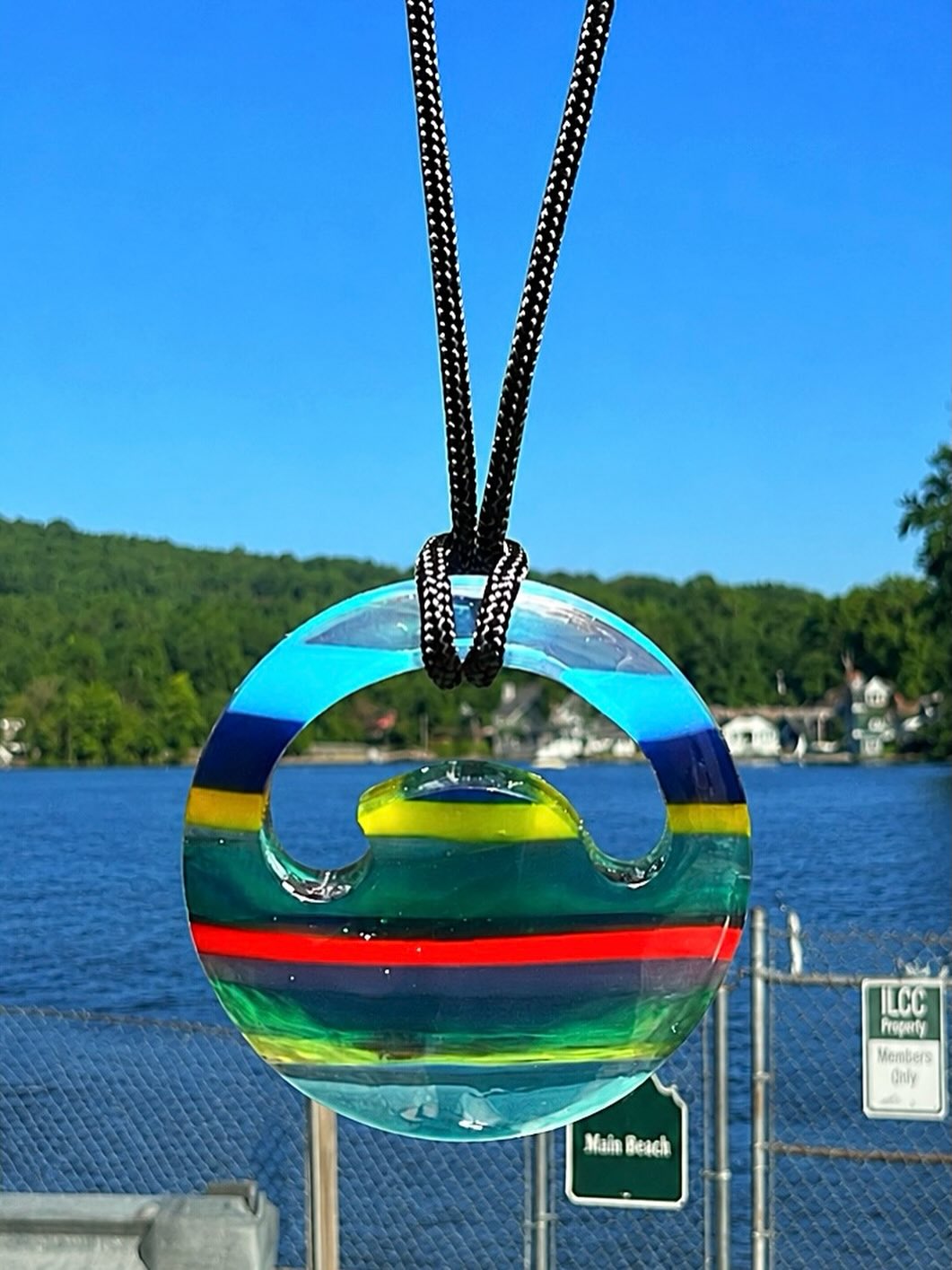 πππ
Hand-shaped adjustable SURFITE wave necklace on paracord. Totally waterproof & great for wearing at the beach or in any water scenario.
DM me for details on this recycled surfboard resin creation.
ππββοΈπββοΈ
#surfite #surfitejewelry #wavenecklace #zacharybloomjewelry #glassingsurfboards