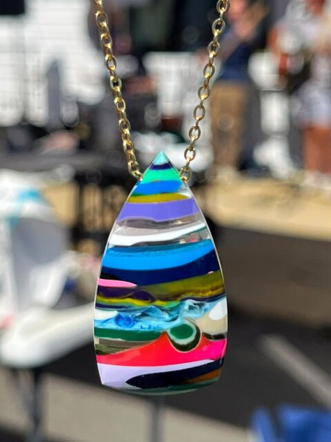 😍😍😍
What a beauty!🏄🏄‍♀️🏄‍♂️
All set-up for my show today in Beach Haven on LBI! You don’t want to miss all the talent that will be lined up all along Bay Avenue from Pearl Street to 8th Street. There is an awesome band playing literally right in front of me too! I’m at the corner of Coral Street set-up right in front of the surf shop called South End Surf ‘N Paddle. Hope to see ya today!😜
#beachhavenartwalk #beachhavennj #zacharybloomjewelry #surfite #surfitejewelry