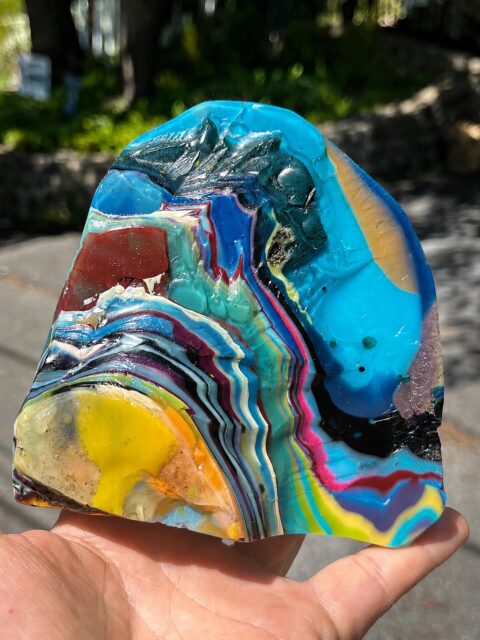 🏄‍♀️🏄🏄‍♂️
What a cool SURF-ROCK!
I did some basic shaping of this recycled surfboard resin. I left it in its raw state and all the colors in this surf-rock were created through the process of glassing surfboards. This material I collected in Long Island, NY. 
SURF-ROCKS are perfect for your garden, in your window sill, on your desk, or as a gift item. Let me know if you’d like this piece of surf culture.😜
#surfrock #surfite #surfiterough #zacharybloomdesigns #surfresin