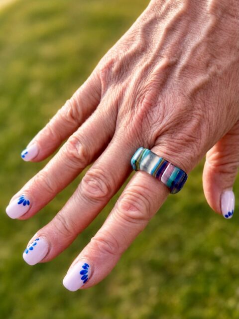ππββοΈπββοΈ
She found a SURFITE ring that matched her nail polish perfectly!π
Just opening up here at Casey Farm Market. Hope to see you in RI today.π₯°
#caseyfarmri #caseyfarmmarket #rhodeislandlife #surfite #zacharybloomjewelry