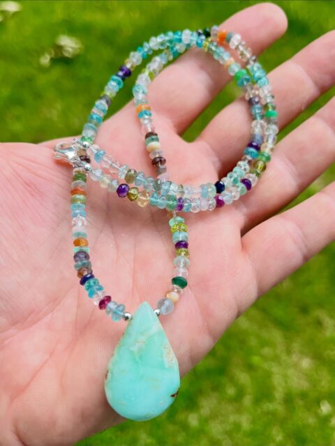 ππ€©π
Love doing these type one-of-a-kind necklaces. Australian chrysoprase center pendant combined with eclectic mix natural gemstones. Youβve got just about every stone you can think of in here. DM me for details on this beauty.
π
#gemstonenecklace #eclecticmix #zacharybloomjewelry #summernecklace #oneofakindjewelry