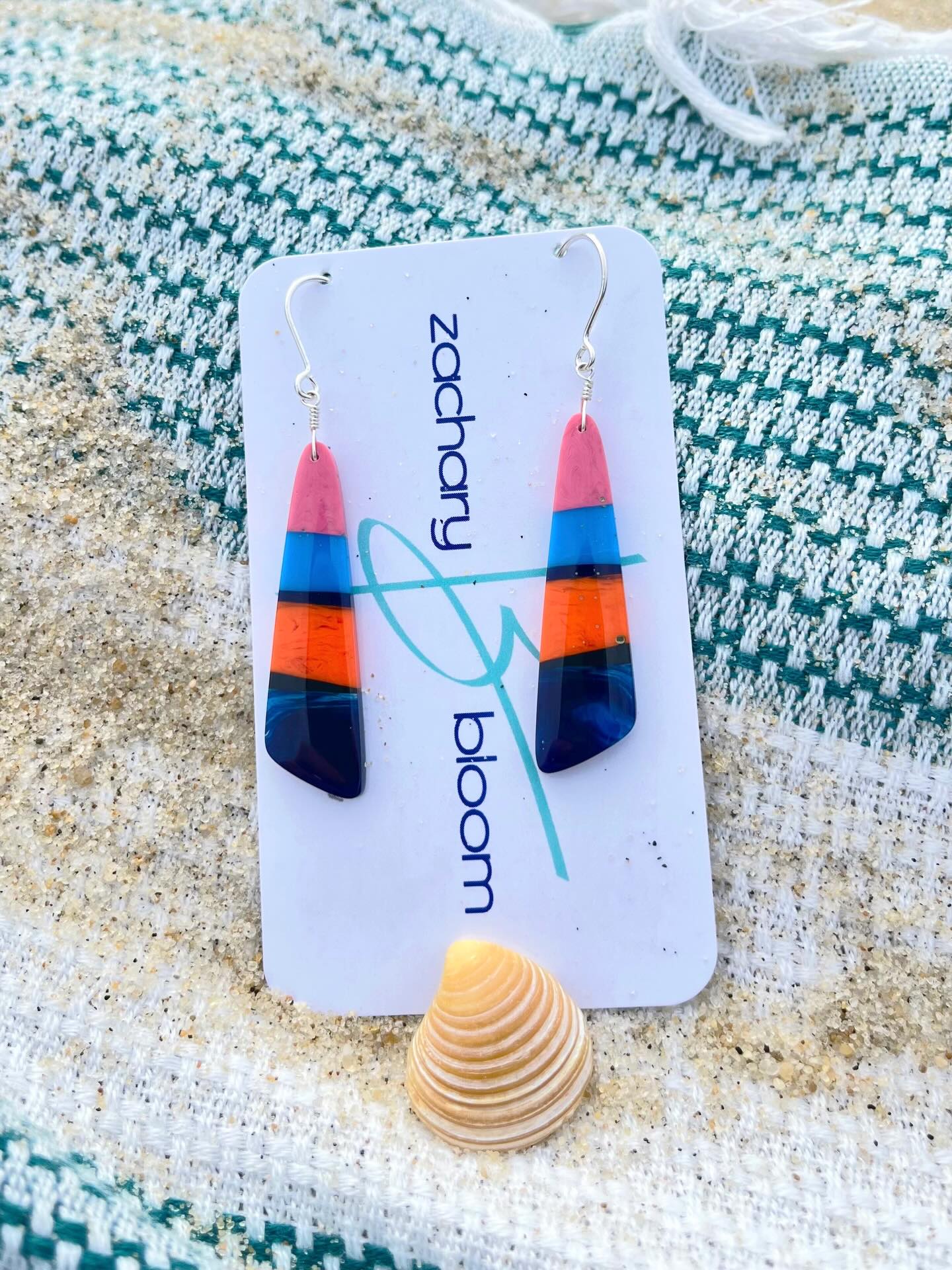 🧡💙🧡
NY KNICKS 2026 CHAMPIONS EDITION SURFITE EARRINGS…
DM for details.
🏄🏄♀️🏄♂️
#surfite #surfiteearrings #nyknicks4life #surfboardresin #zacharybloomjewelry