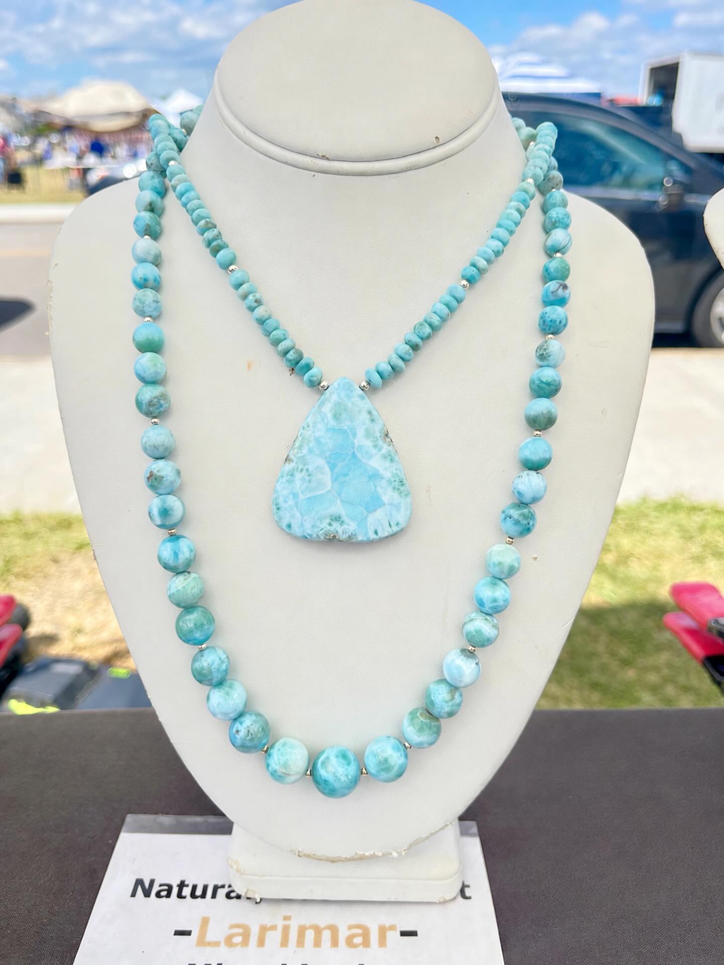 🏝️😍🏖️
That is some seriously luscious LARIMAR at the Narragansett Art Festival!😊
#narragansettartfestival #larimarjewelry #zacharybloomjewelry #larimarlove #larimarnecklace