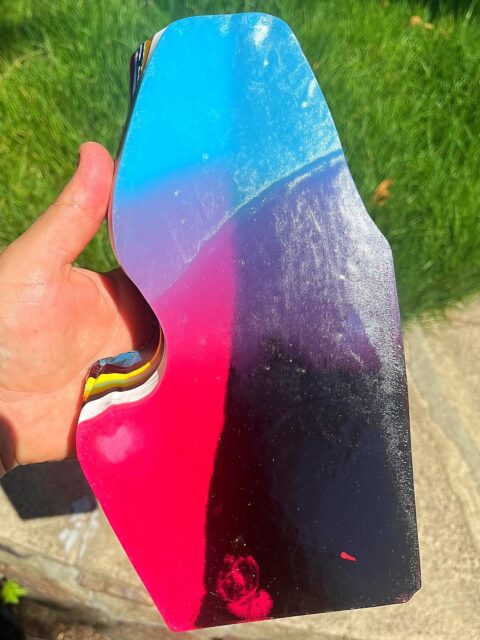 🖤💙🩷
I call this one “SURFITE HORIZON”
Incredible up-cycled surfboard resin sculpture. The colors in this one are absolutely stunning.🤩
#surfite #surfiterough #surfsculpture #zacharybloomdesigns #resinsculpture