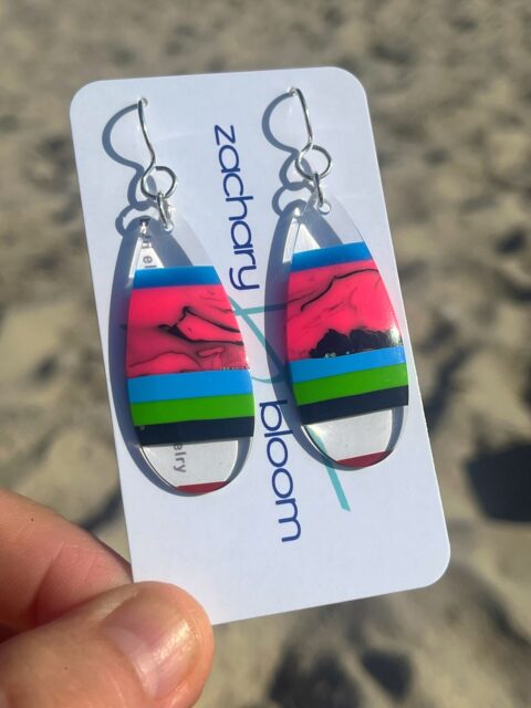 ππββοΈπββοΈ
At the beach early this morning. How gorgeous is this pair of up-cycled surfboard resin!π
DM me for details on these SURFITE beauties.π
#surfite #surfiteearrings #surfboardresin #zacharybloomjewelry #jerseyshoreartist