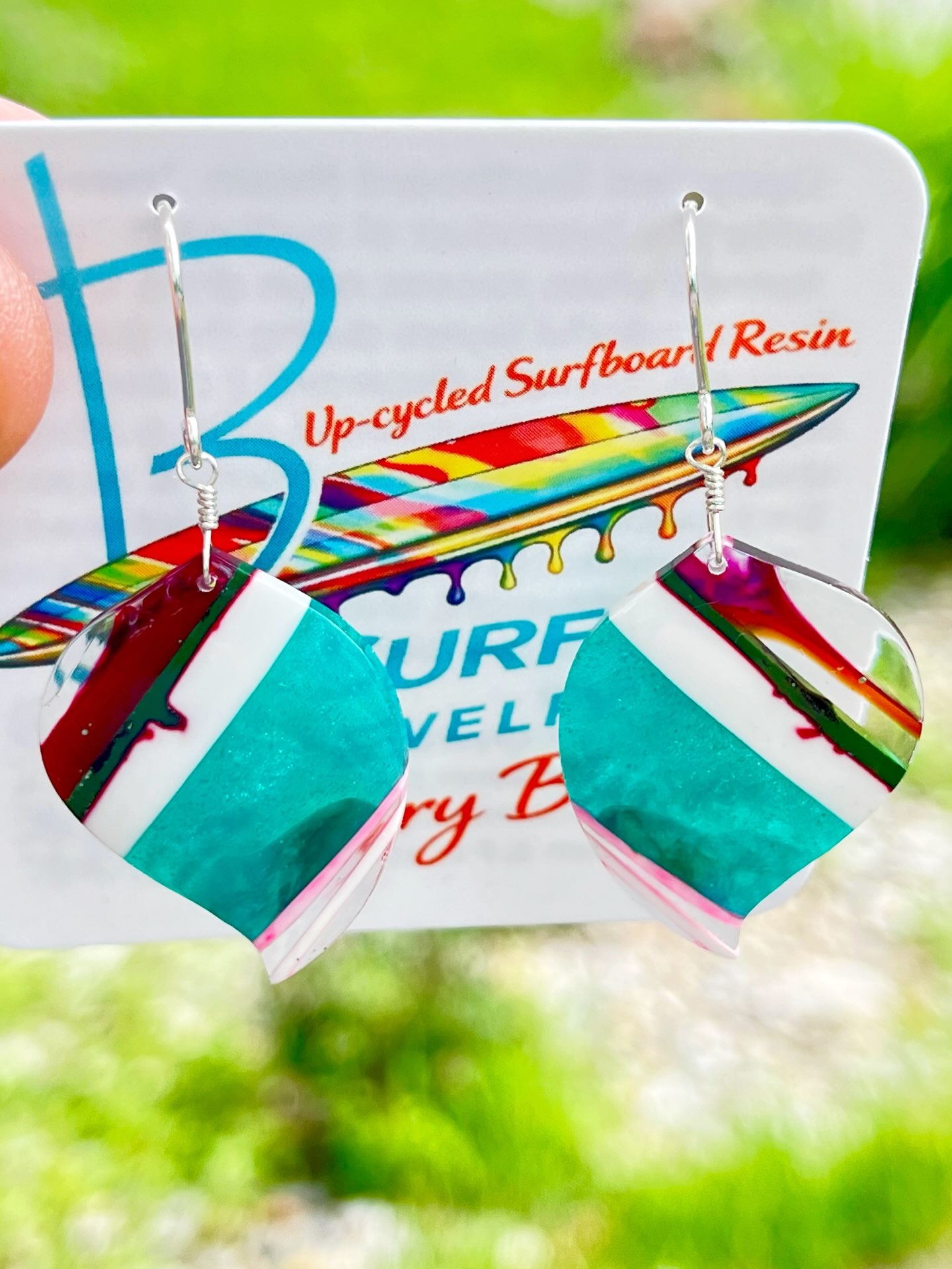 ππββοΈπββοΈ
What a fun pair that is. Hand-shaped & super lightweight. SURFITE earrings are the best for summer.π
#surfite #surfiteearrings #surfresin #zacharybloomjewelry #resinearrings