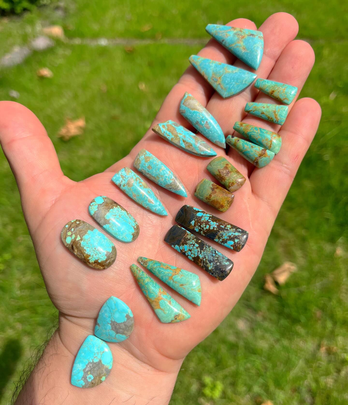 🩵😍🩵
TURQUOISE TUESDAY
Check out all these fresh cut all natural turquoise pairs that I made. I’m going to drill & make these pairs into earrings. The raw materials for these pairs come from various Southwestern turquoise mines. In case you didn’t know, I specialize in turquoise! My dad is a turquoise miner and dealer so I’ve been working with raw turquoise practically my entire life. Follow us here:
@turquoise_and_more
DM me if you’d like a pair of these made into earrings.😍
#turquoiseearrings #turquoisedealer #turquoisetuesday #zacharybloomjewelry #turquoisejewelry