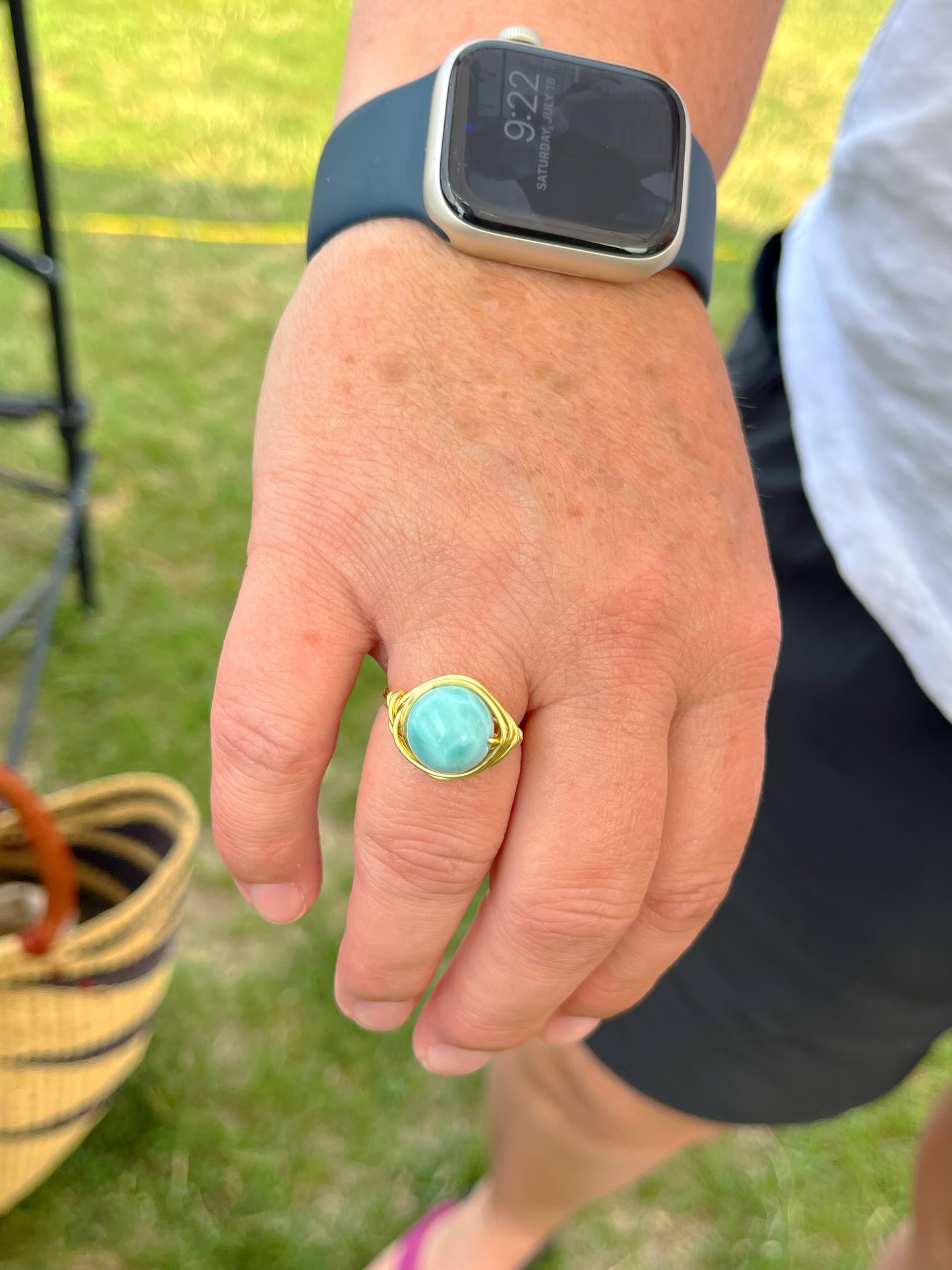 πππ
First person in my booth this morning had to have this gorgeous LARIMAR birds nest ring! It looks so great on her.
Here till 12:30pm at Casey Farm Market in Saunderstown, RI.π
#larimarring #caseyfarmmarket #zacharybloomjewelry #larimarjewelry #surfite