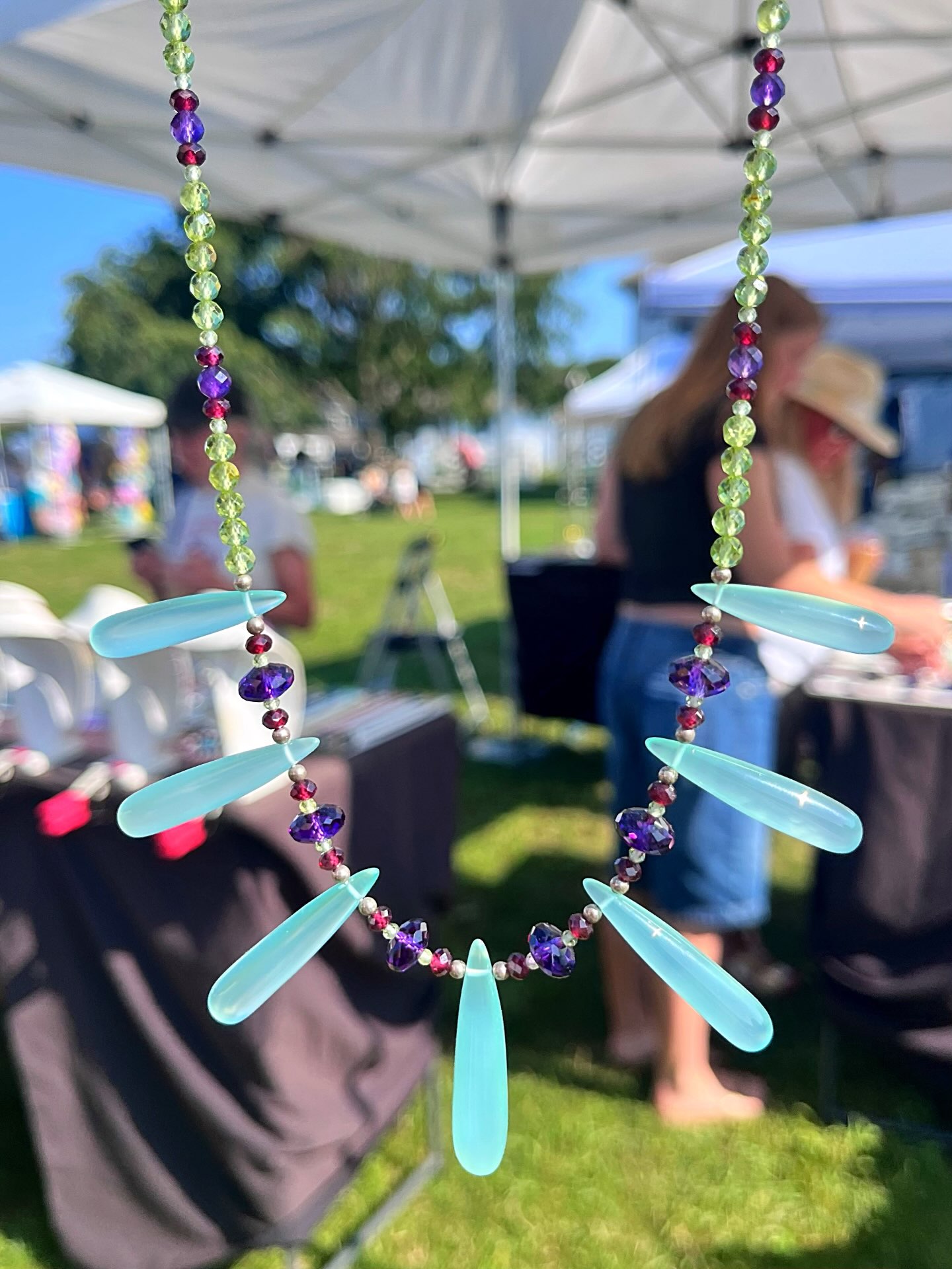 πππ
Our final day in Rhode Island before we head back to Jersey Sunday morning. Snapped this pic at the end of my Casey Farm Market today. How beautiful is this bold necklace!?!
DM me if youβd like details on this one.
π
#caseyfarmmarket #rhodeislandjewelry #zacharybloomjewelry #necklaceaddict #chalcedonynecklace