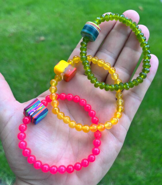 πββοΈπββοΈπ
Beach day today! Itβs rare for me to have a weekend off. So I decided to take this one off and go to the beach with the fam! LBI here we come.π
These colorful bracelets are stretch and have hand-shaped SURFITE beads.
DM me for details.π₯°
#surfitebracelet #surfite #zacharybloomjewelry #handshaped #surfboardresin