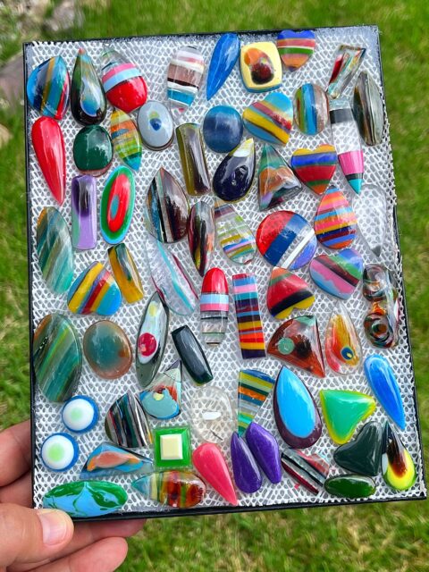 πββοΈππββοΈ
Hand-cut SURFITE cabochons. Perfect if youβre a jewelry designer or want to make your own jewelry from recycled surfboard resin. I sell these to many other jewelry artists so let me know if you are interested in wholesale pricing.π
#surfite #surfitecabochon #surfboardart #zacharybloomjewelry #cabochonsforjewelry