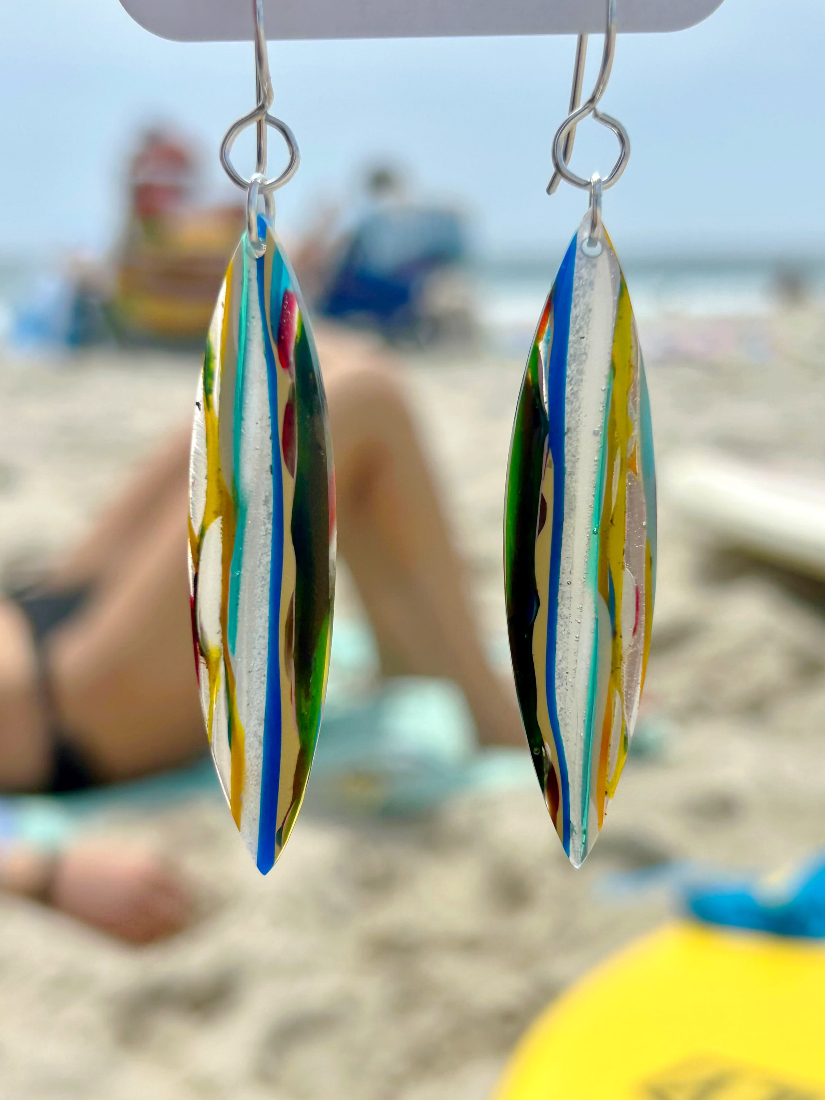 πββοΈππββοΈ
SURFITE IS ALWAYS ABOUT BEACH LIFE! Repurposed from leftover surfboard resin waste.π
#beachlife #surfite #surfiteearrings #zacharybloomjewelry #beachhaven