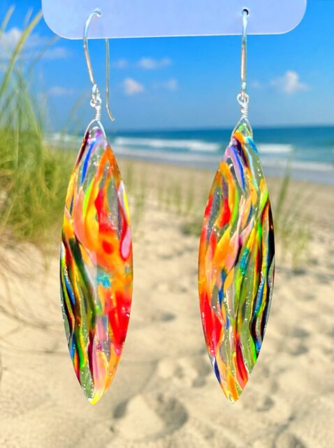 πππ
Catch these gorgeous hand-shaped SURFITE surfboard shaped earrings Saturday, August 8th, at the 18th Annual ALO Longboard Classic in Long Beach Township at the 68th Street Beach on LBI from 8-3pm or so. If you are going to be in the area, definitely mark your calendars for this awesome surf community event. Hope to see you at the beach!π
#alolongboardclassic #longbeachtownship #lbiartist #surfite #zacharybloomjewelry