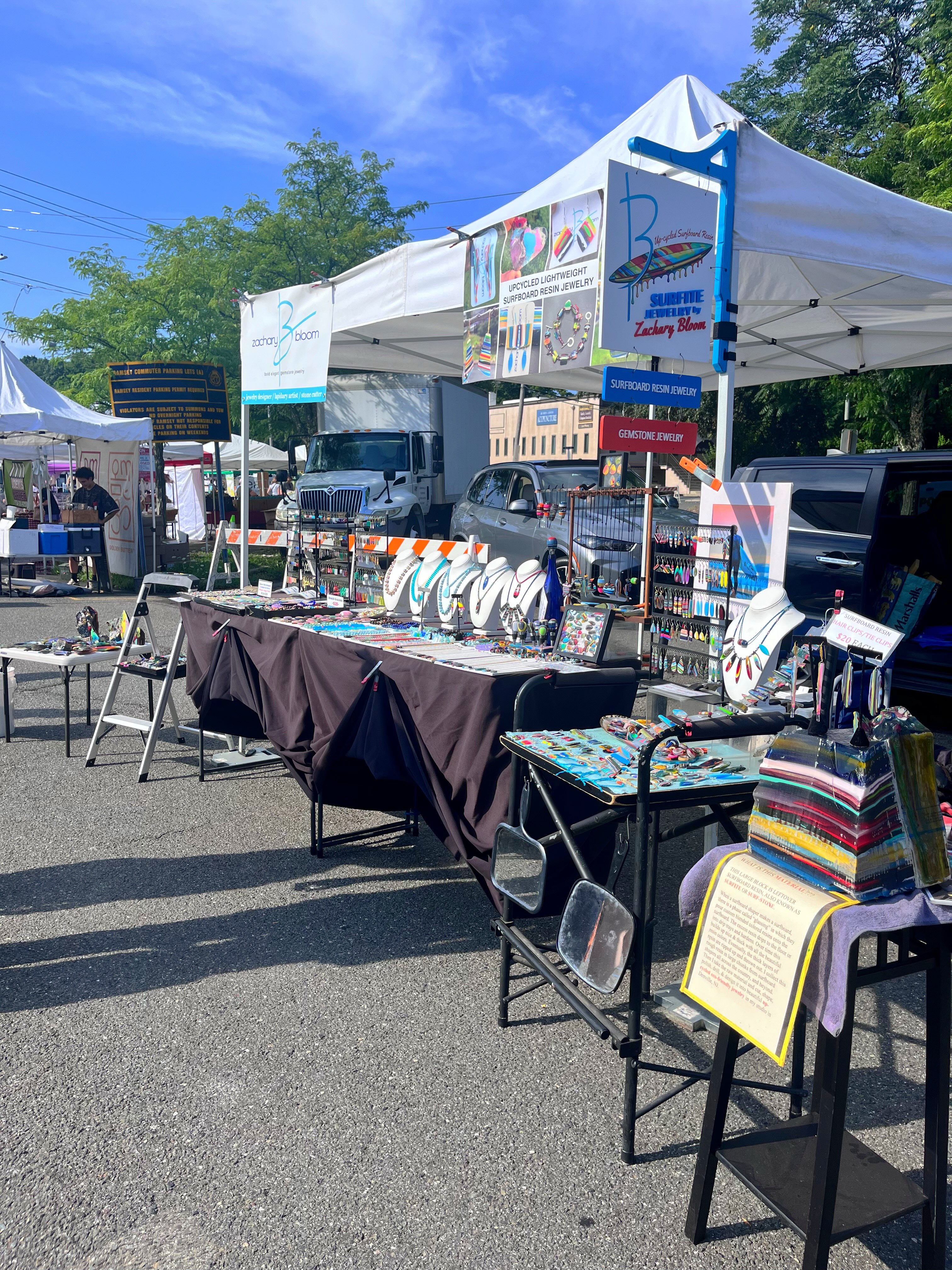 πππ
9-2pm today at the Ramsey Farmers Market in Ramsey, NJ. Come on out if you are in the area.π
#ramseyfarmersmarket #ramseynj #zacharybloomjewelry #njfarmersmarket #surfitejewelry