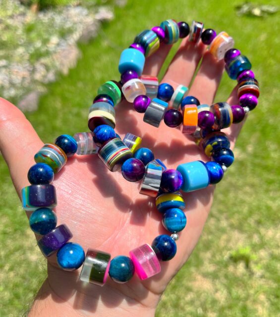 βΌοΈβΌοΈβΌοΈ
Getting ready for this weekend with BOLD SURFITE bracelets.π
Headed all the way out past the Hamptons this weekend to my favorite event of the year the Montauk Art Show! This show is filled with over 70 extremely talented painters, photographers, sculptors, jewelers, etc. It takes place right in the center of town on the Montauk Green just a few blocks away from one of the most beautiful beaches on the East Coast. Hours for the show are Friday 12-6pm, Saturday 10-6pm, and Sunday 10-5pm. Hope to see you on the tip of Long Island this weekend! DM me if you have any questions.π₯°
#montaukart #montaukartshow #zacharybloomjewelry #surfite #surfitebracelet
