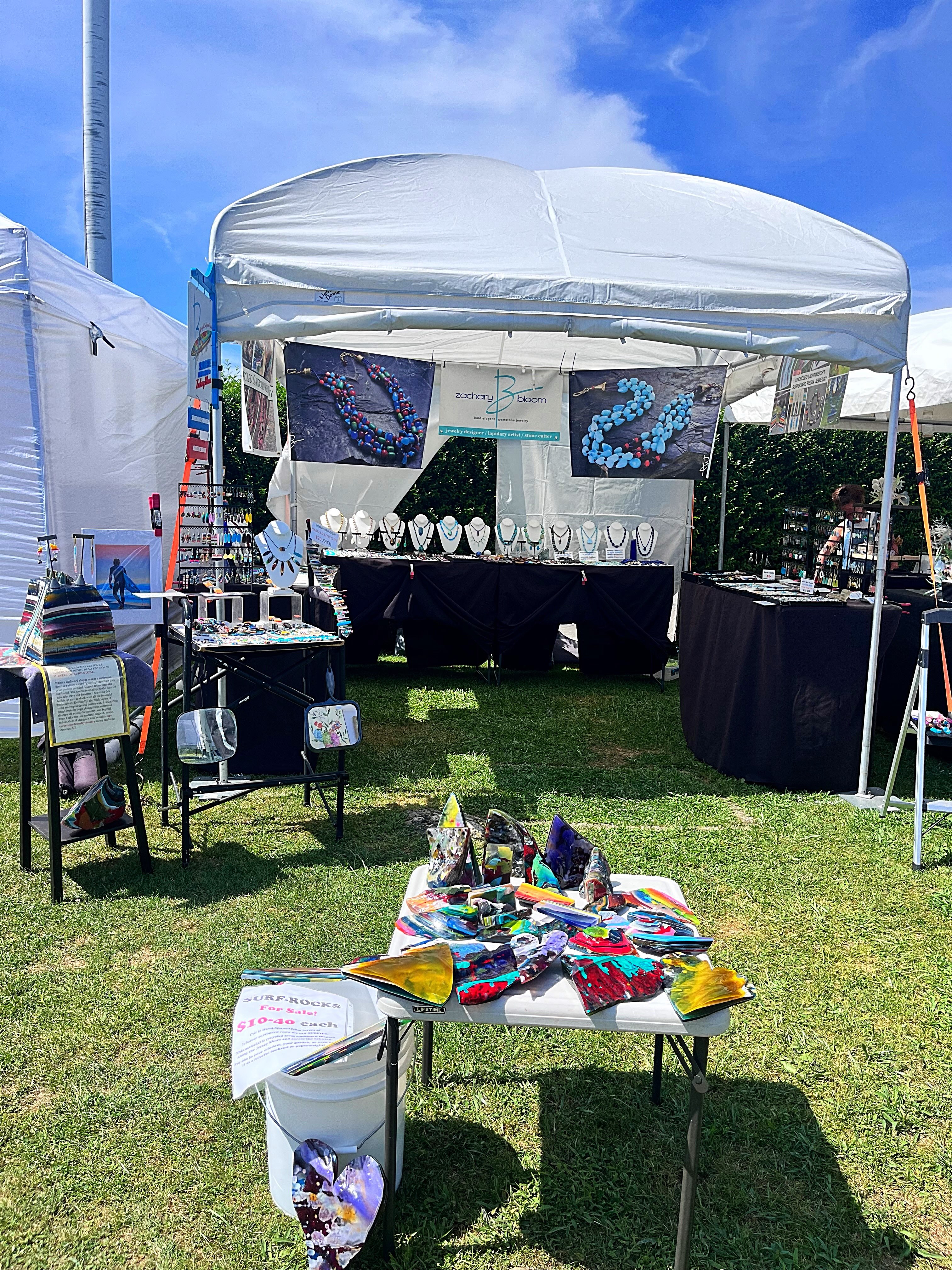 βΌοΈβΌοΈβΌοΈ
Letβs go Montauk!!!
Drove out this morning at 2:30am and am finally ready to go for my favorite event of the year the Montauk Art Show! This show is filled with over 70 extremely talented painters, photographers, sculptors, jewelers, etc. It takes place right in the center of town on the Montauk Green just a few blocks away from one of the most beautiful beaches on the East Coast. Hours for the show are Friday 12-6pm, Saturday 10-6pm, and Sunday 10-5pm. Hope to see you on the tip of Long Island this weekend! DM me if you have any questions.π₯°
#montaukart #montaukartshow #zacharybloomjewelry #surfite #surfiteearrings