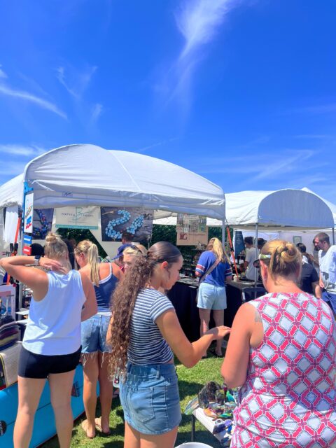 πββοΈππββοΈ
First day down, second one to go for my favorite event of the year the Montauk Art Show! This show is filled with over 70 extremely talented painters, photographers, sculptors, jewelers, etc. It takes place right in the center of town on the Montauk Green just a few blocks away from one of the most beautiful beaches on the East Coast. Hours for the show are Saturday 10-6pm, and Sunday 10-5pm. Hope to see you on the tip of Long Island this weekend! DM me if you have any questions.π₯°
#montaukart #montaukartshow #zacharybloomjewelry #surfite #surfitejewelry