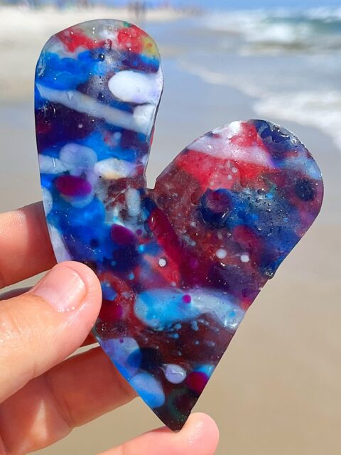 πππ
A beautiful free-form SURFITE SURF HEART. See both pics in different lighting. And the backside of this one is also gorgeous!
100% up-cycled from leftover surfboard resin collected on the Jersey Shore. DM me for details on this one.
πββοΈππββοΈ
#surfresin #surfheart #surfite #zacharybloomjewelry #lbiartist