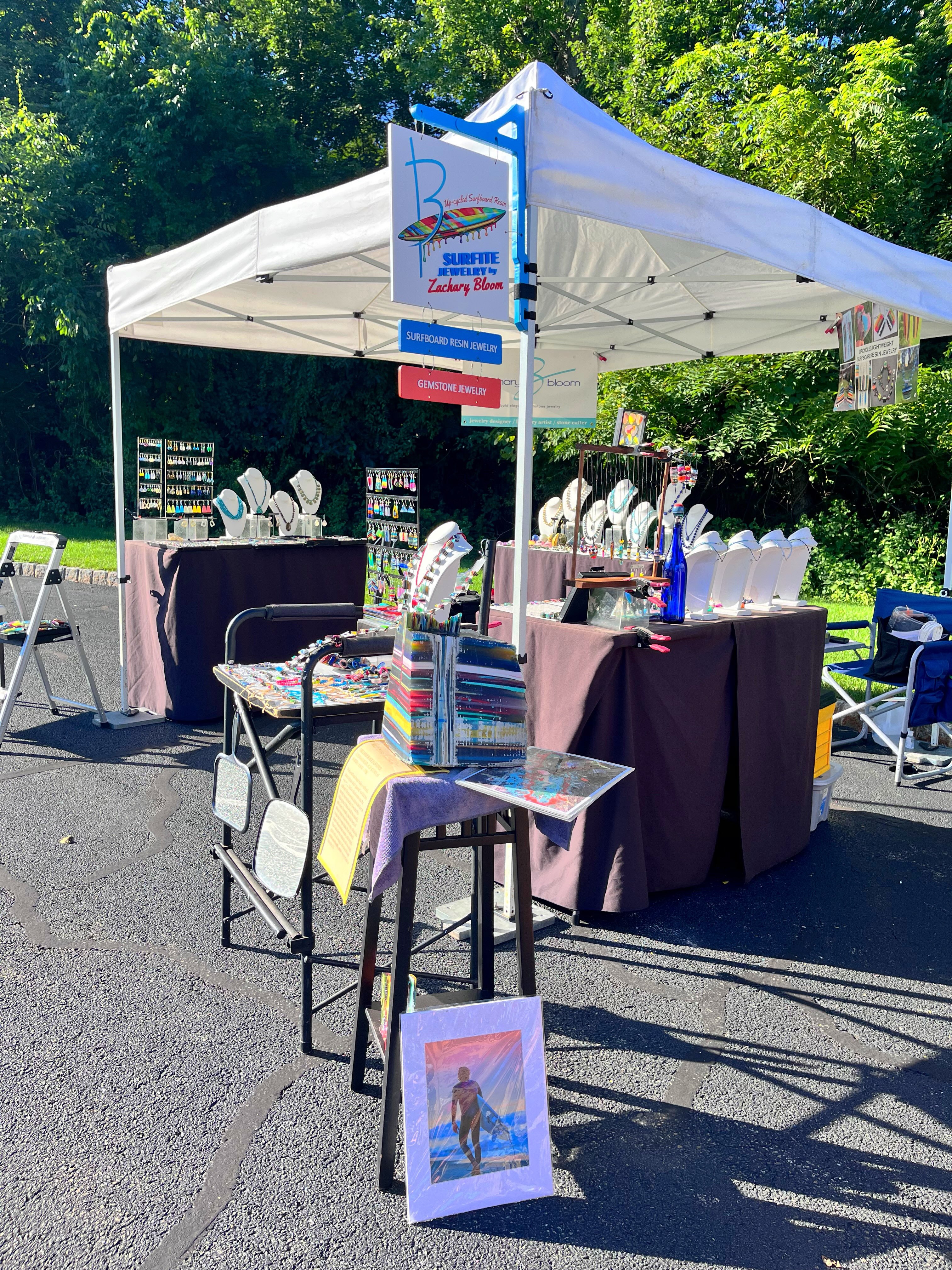 ‼️‼️‼️
Catch me today from 9-1pm in Sparta, NJ for the Sparta Farmer’s Market. It’s definitely one of the best markets in Morris County!😜
#spartafarmersmarketnj #spartafarmersmarket #zacharybloomjewelry #surfite #farmersmarketfinds
