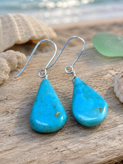 🩵😍🩵
TURQUOISE TUESDAY!
Sometimes all ya need is just a sweet pair of natural turquoise earrings to lift your spirits…😜
DM me for more pics and videos of these beauties.
@turquoise_and_more 
🥰
#turquoiseearrings #naturalturquoise #zacharybloomjewelry #turquoisetuesday #teardropearrings