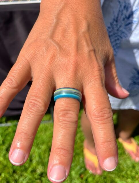 🏄‍♀️🏄‍♂️🏄
SURFITE SURF RING up-cycled from leftover surfboard resin.😜
Catch me today on LBI for the Viking Village Art and Craft Show from 10-4pm. There are plenty of very talented artisans to peruse. Hope to see you down the shore in Barnegat Light today. It’s absolutely GORGEOUS OUT!🥰
#vikingvillage #vikingvillageshows #zacharybloomjewelry #surfite #surfitering