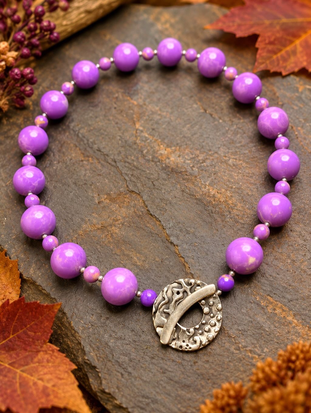 ๐๐ฑ๐
WOWโฆ
Now that is a BOLD STATEMENT piece right there. Top quality 100% natural orchid purple phosphosiderite sphere necklace with a fine detailed silver toggle clasp. This color is just so beautiful seen in person. DM me for all the details.๐
#phosphosiderite #phosphosideritenecklace #zacharybloomjewelry #orchidpurple #statementnecklace