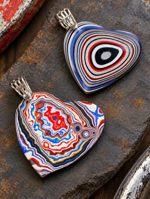 β€οΈπ€π
Two fresh cut 100% genuine MOPAR FORDITE heart pendants. These both are really nice in person. DM me for videos in my hand to see size reference and for all price details.π
#fordite #forditeheart #heartpendant #zacharybloomjewelry #lapidaryart