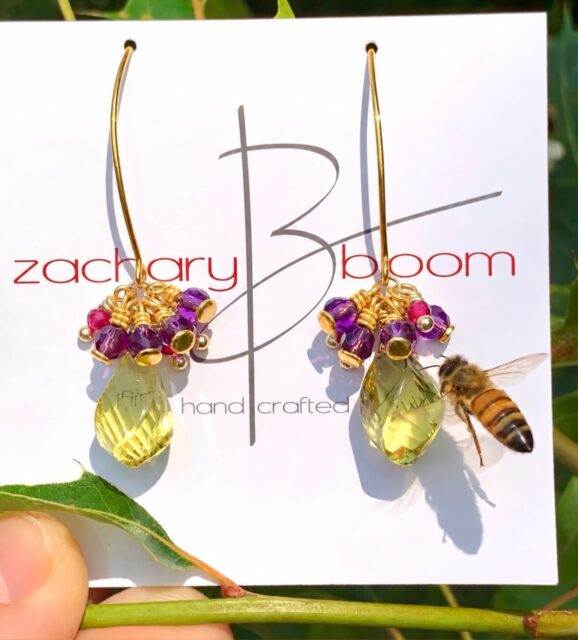 🐝🐝🐝
BEE-U-TI-FUL!!!
Yes I did actually capture a bee visiting with this gorgeous pair of earrings.😜
#beeutiful #dropearrings #zacharybloomjewelry #naturephotography #beehappy