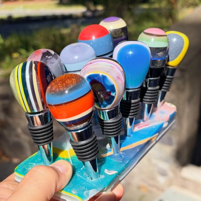 ππ·π
Each one of these up-cycled surfboard resin wine bottle stoppers is filled with multiple vibrant colors! DM me to see any of them individually.π
#surfite #surfiterough #winebottlestoppers #resinwinestopper #zacharybloomdesigns