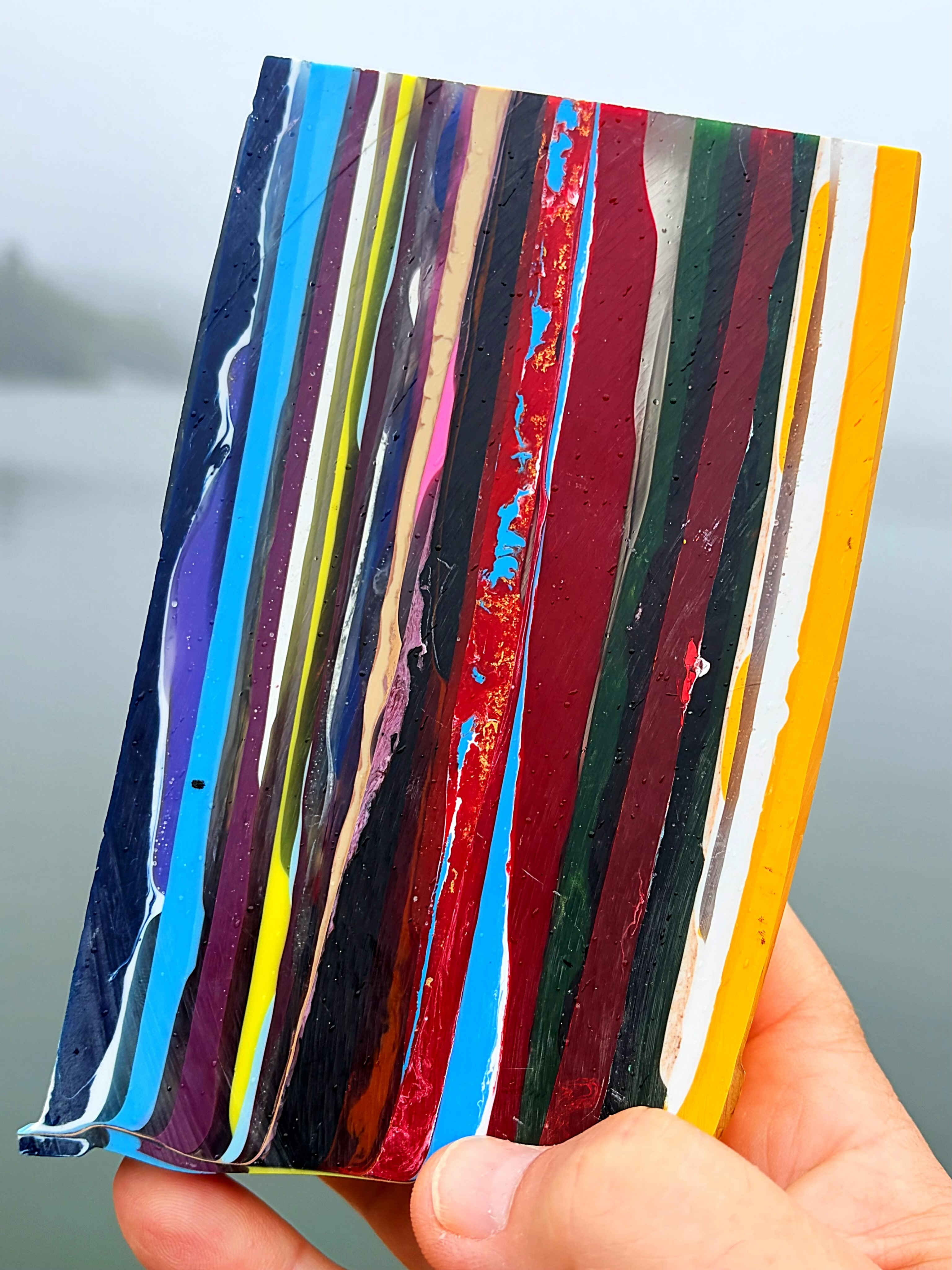 πββοΈπββοΈπ
SURFITE SLAB OF THE DAY!
This recycled surfboard resin slab that I cut is gonna make some absolutely delicious FALL jewelry!π
#surfite #surfiterough #surfiteslab #zacharybloomdesigns #cabsandslabs