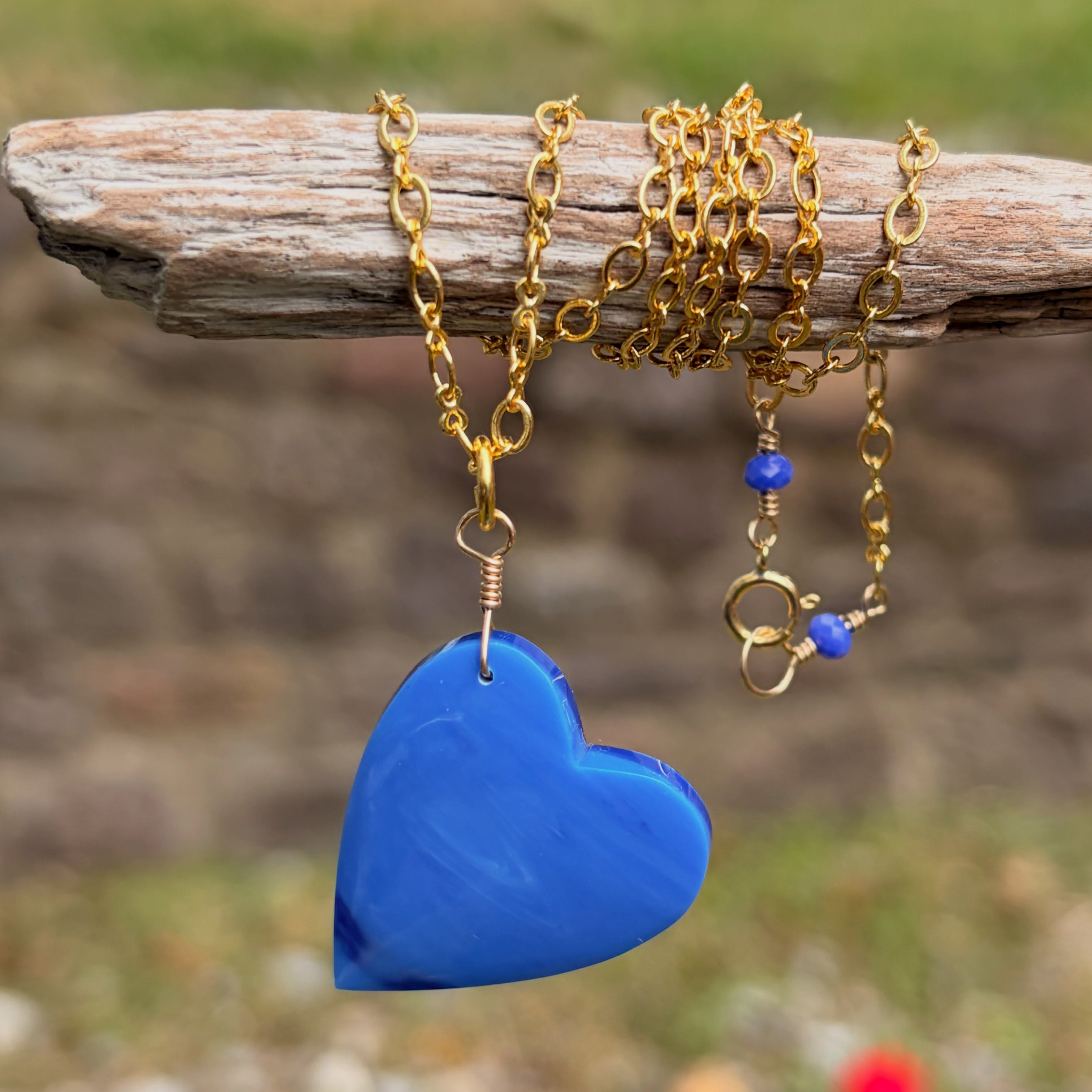 πππ
Love that color blue! A lovely surfboard resin heart necklace on 18kt gold vermeil chain. Catch me tomorrow in Sparta, NJ from 12-5pm at the Lake Mohawk Country Club for their annual Oktoberfest.π
#lakemohawkcountryclub #surfite #surfitenecklace #surfiteheart #zacharybloomjewelry