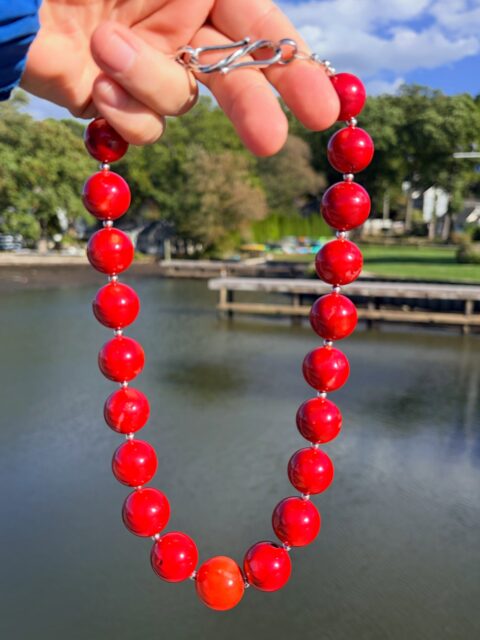 β€οΈπβ€οΈ
WOW!!!
Thatβs one seriously BOLD necklace I just finished designing. I brought it down to the lake to capture its beauty. Definitely scroll through to see each photo. This is super rare size red coral spheres with a center sphere of orange coral & sterling silver accents. This piece has some weight to it but is well balanced when being worn. DM me for all the details.
π
#coralnecklace #redcoraljewelry #zacharybloomjewelry #statementnecklace #redcoralbeads