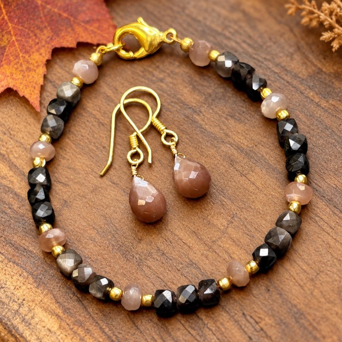 ππ€©π
This was a custom order set. Beautiful combination of chatoyant chocolate moonstone bracelet & earrings. Please DM me to discuss something similar.
π
#customjewelry #chocolatemoonstone #moonstonejewelry #zacharybloomjewelry #chocolategems