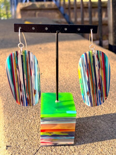 πββοΈππββοΈ
BIG BOLD UP-CYCLED SURFBOARD RESIN EARRINGSβ¦π
#surfite #surfiteearrings #surfjewelry #zacharybloomjewelry #resinearrings