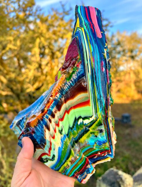 ππββοΈπββοΈ
CALIFORNIA RECYCLED SURFBOARD RESINβ¦we call it SURFITE! This is gonna make some super sweet jewelry!π
#surfite #surfiterough #surfboardglassing #zacharybloomdesigns #bodegabay