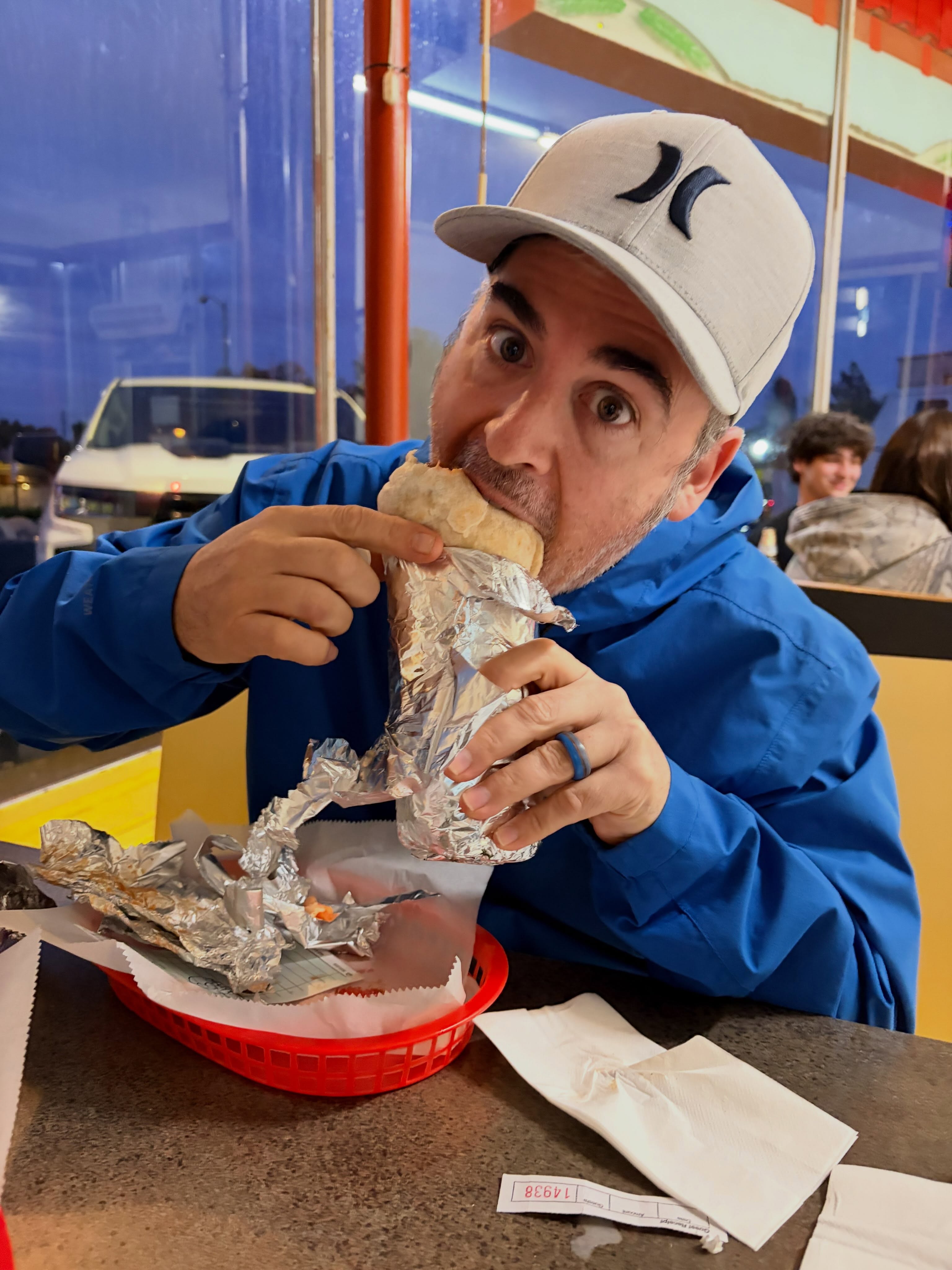 🌯😍🌯
THIS IS 54!!!
Doing what I love. Eating my all-time absolute FAVORITE food. Celebrating my 54th birthday in California with my family today.🎊🎈🎉
#birthdayboy #californiadreamin #bodegabay