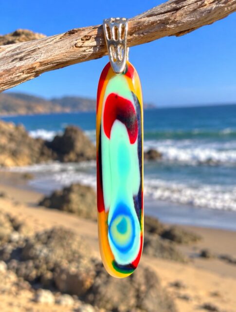 πππ
Reclaimed surfboard resin pendant. Vibrant& lightweight.
πββοΈπββοΈπ
#surfite #surfitependant #zacharybloomdesigns #surfpendant #handshaped