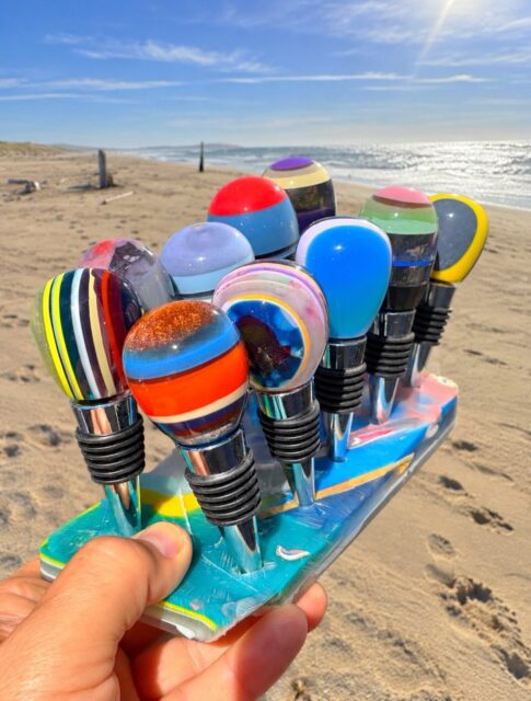 π·ππ·
Oh these SURFITE bottle stoppers look so beautiful in the California sunshine. These make an absolutely AMAZING holiday gift for someone special!π
#winestopper #bottlestopper #surfite #surfiterough #zacharybloomdesigns
